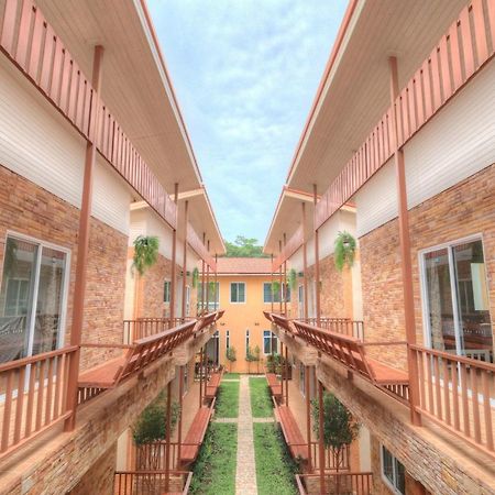 ホテル Rak Na Khaoyai ムーシ エクステリア 写真